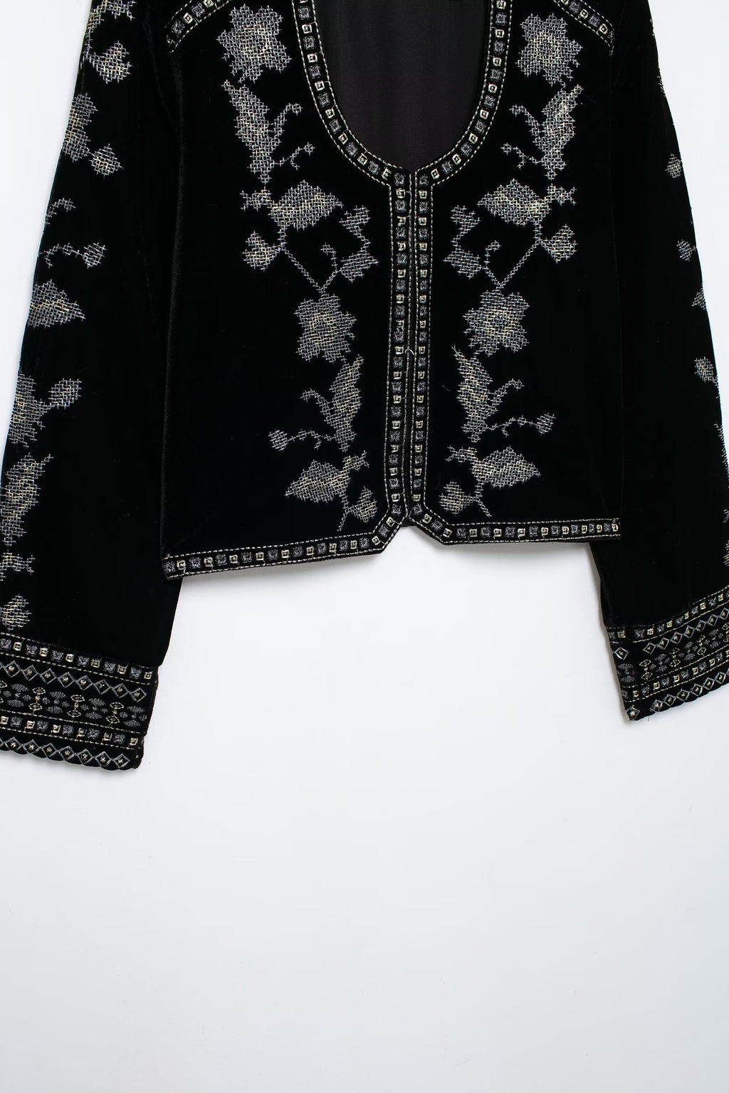 Women Beaded Inlaid Embroidered Velvet Jacket