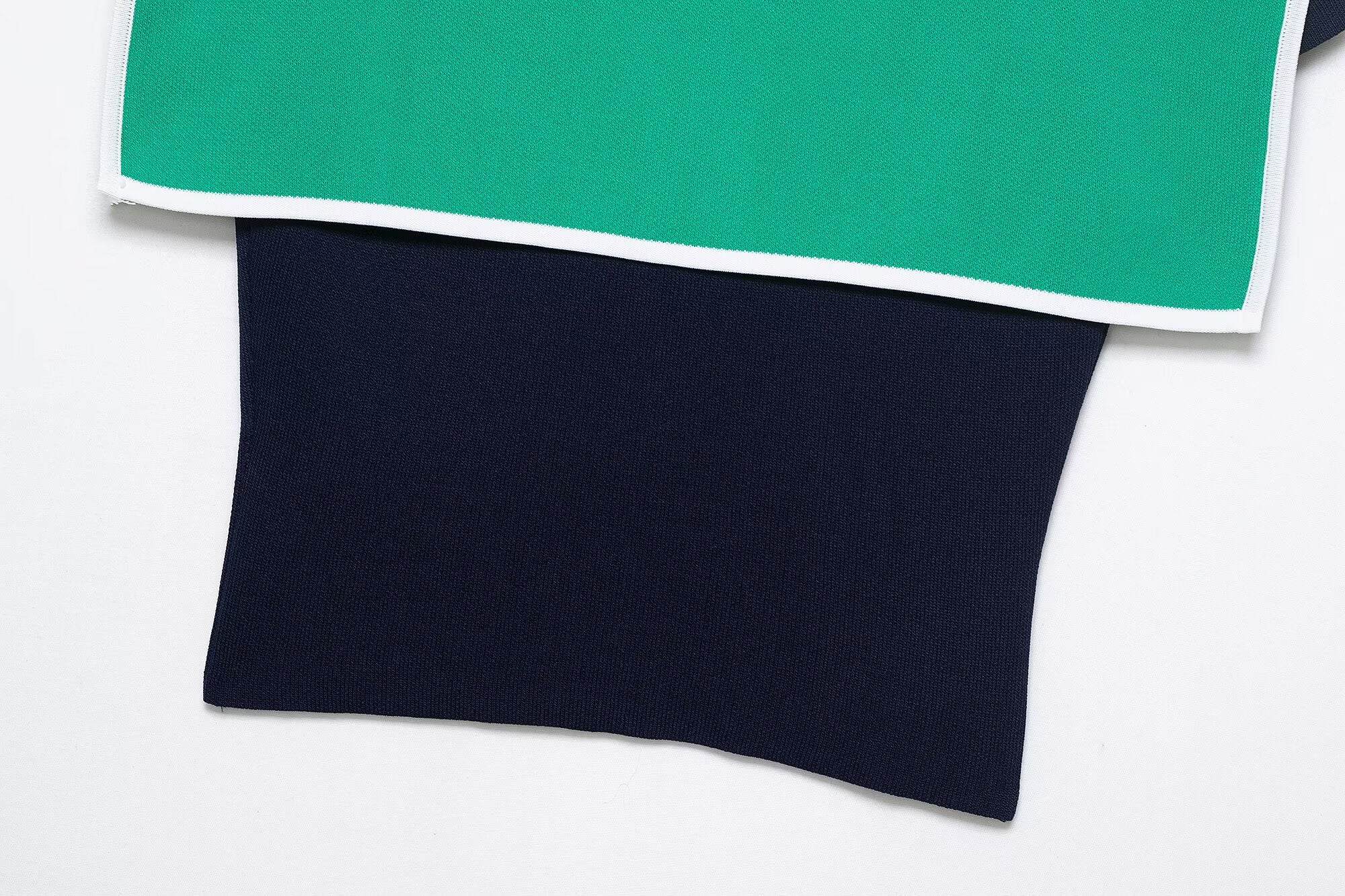 Colorblock Collared Slim Fit Short Knitted Top