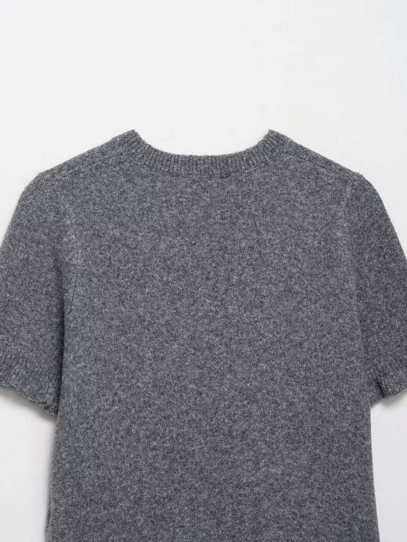 round Neck Solid Color Loose Pullover Niche Knitwear
